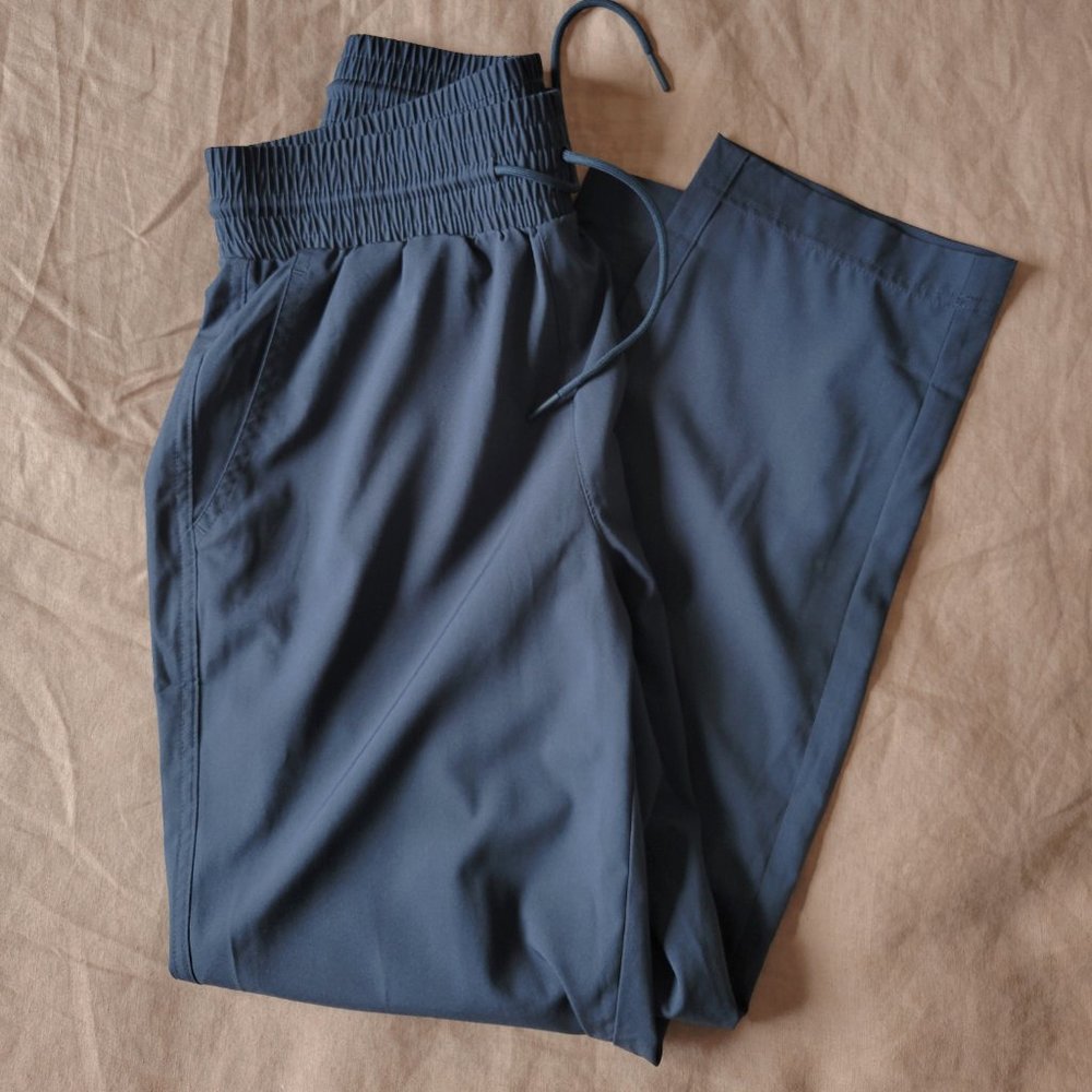 GapFit High Rise Runaround Pants